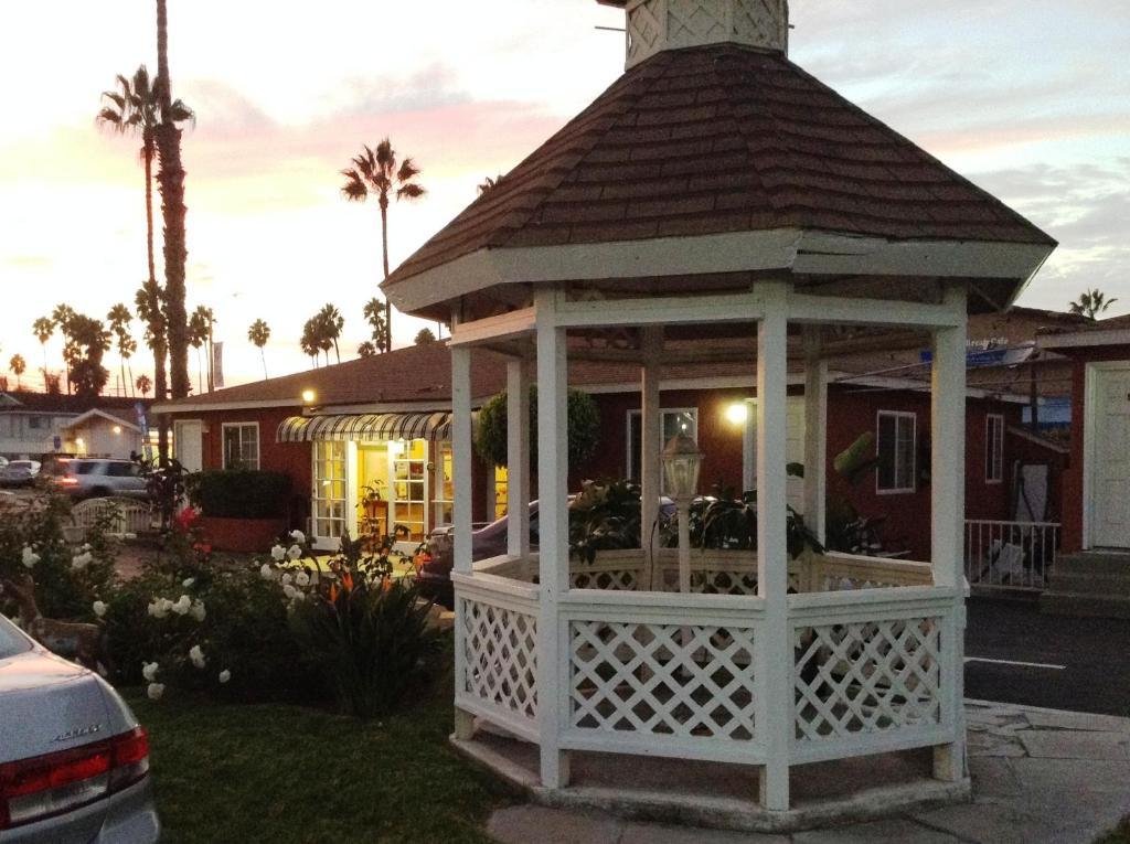 Oceanside Inn & Suites Kültér fotó