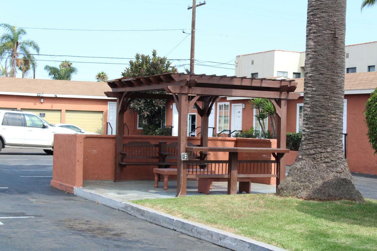 Oceanside Inn & Suites Kültér fotó