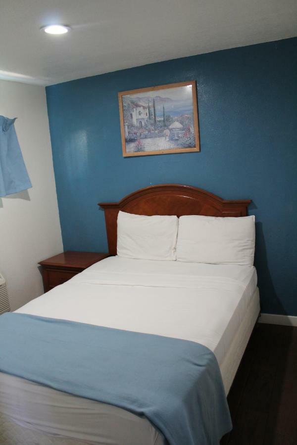 Oceanside Inn & Suites Kültér fotó