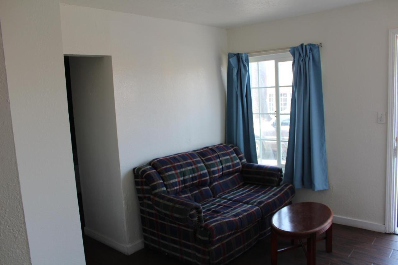 Oceanside Inn & Suites Kültér fotó